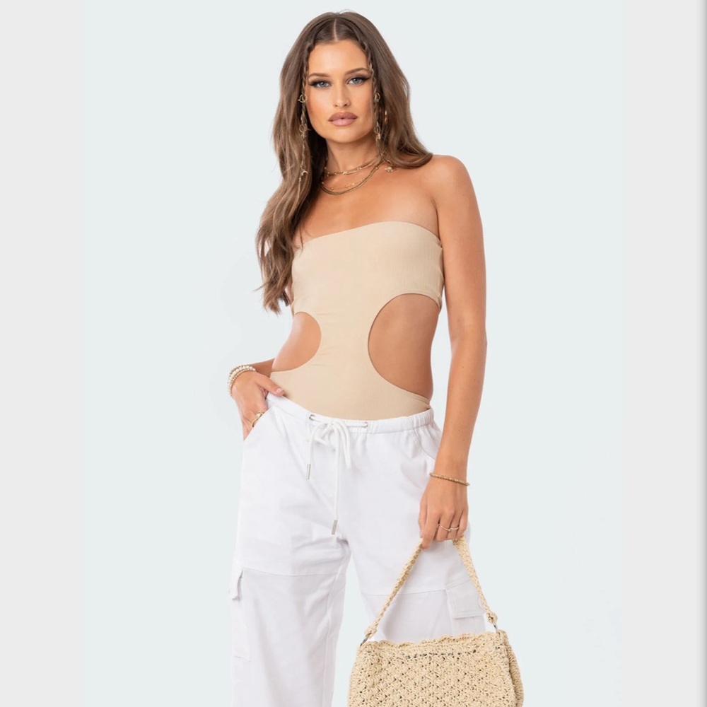 Edikted beige cut-out bodysuit. Size xs.